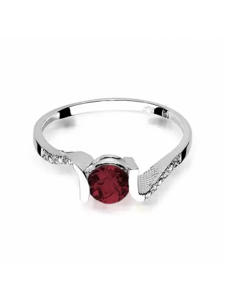 Ring In 14kt Gold with Garnet 0.60 ct and 6 Diamonds 0,03 ct