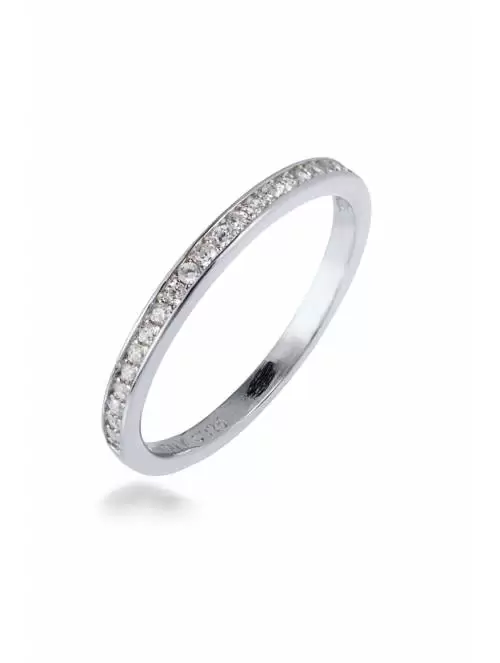 Semi paved ring with White...