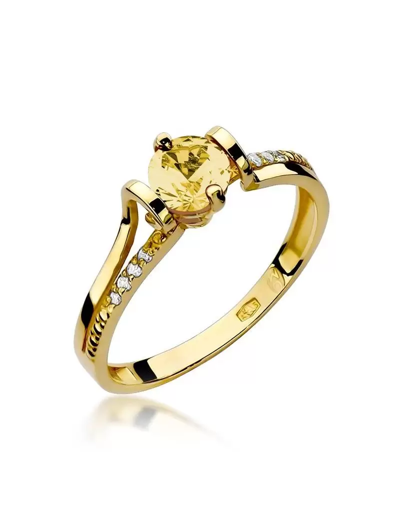 Ring In 14kt Gold with Citrine 0,50 ct and 8 Diamonds 0,04 ct
