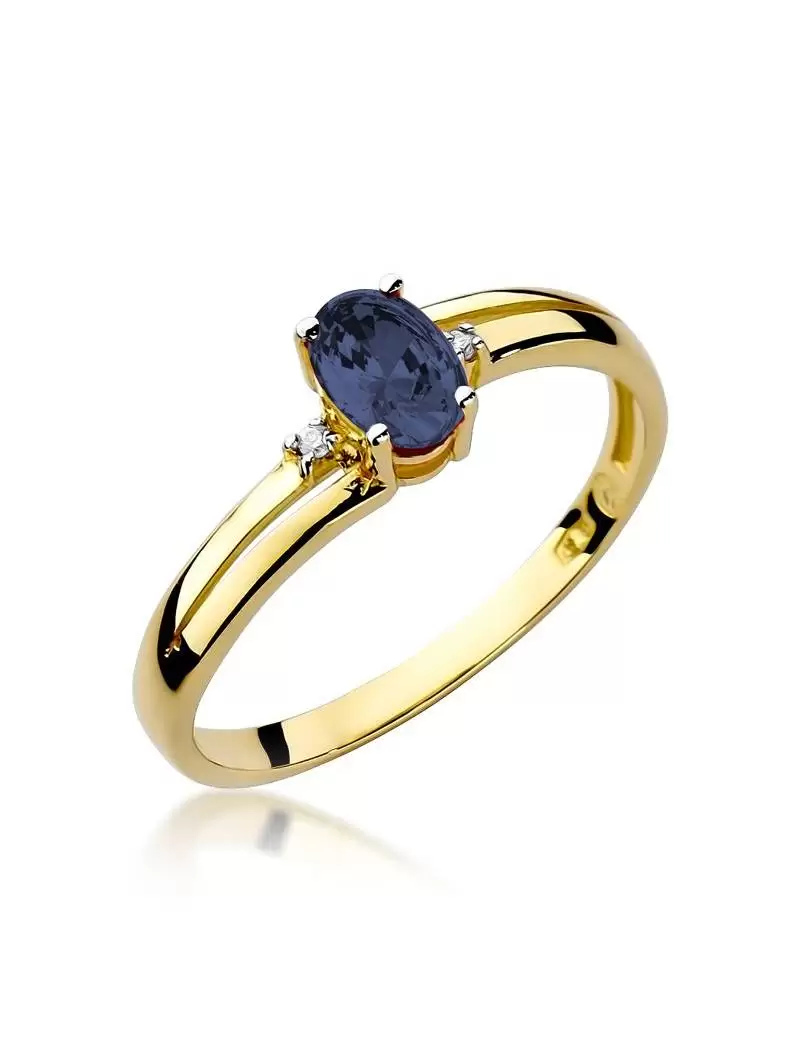Ring In 14kt Gold with Sapphire is 0.70 ct and 2 Diamonds 0,03 ct