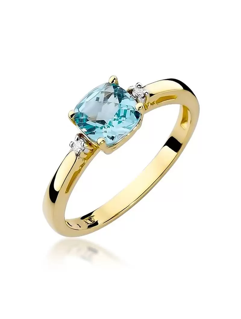 Ring Gold with Topaz is 0.70 ct and 2 Diamonds 0,03 ct