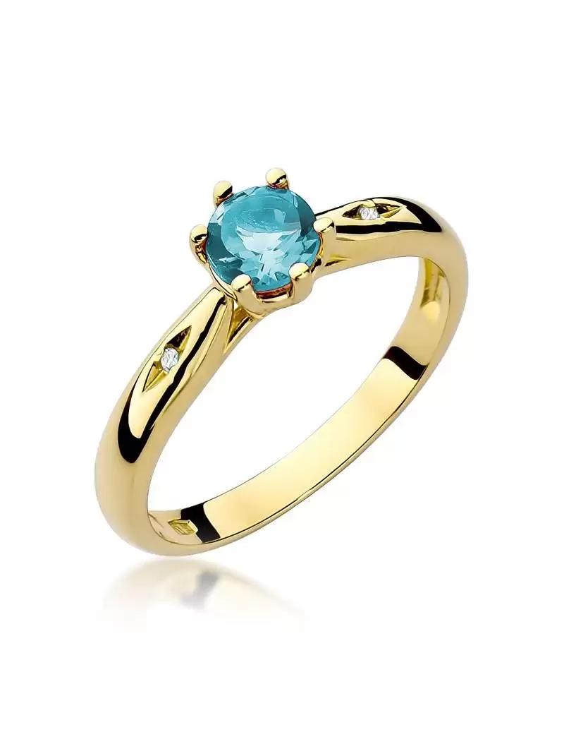 Ring 14kt Gold with Topaz with a 0.50 ct and 2 Diamonds 0,01 ct