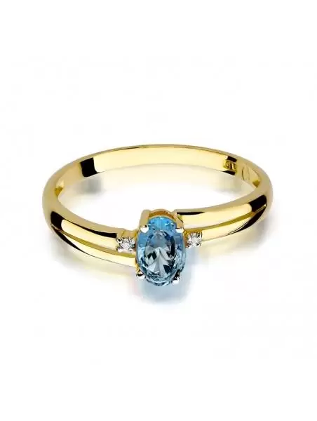 Ring 14kt Gold with Topaz with a 0.50 ct and 2 Diamonds 0,03 ct